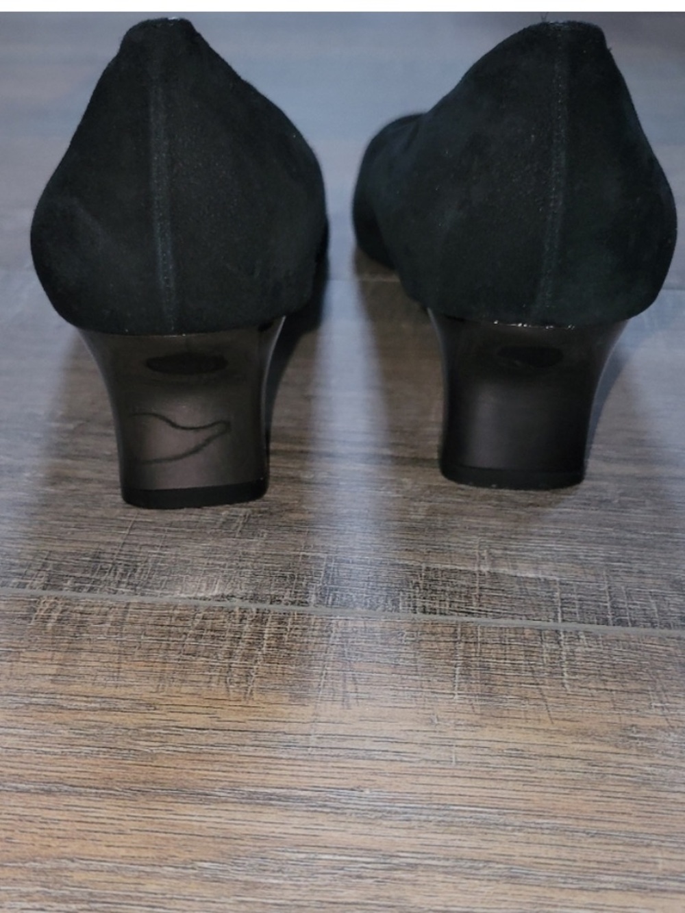Salvatore Ferragamo Black Suede Women's Flats - Picture 4 of 11